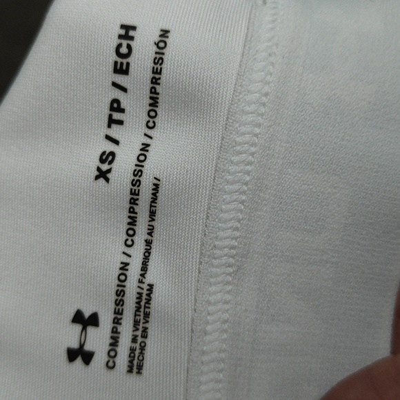 NWOT Under Armour Compression Sports bra sz XS - Picture 4 of 4